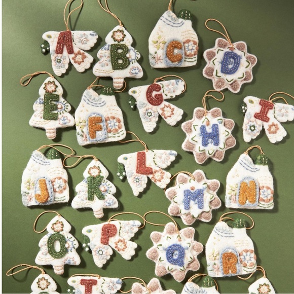 New! Felt Wool Unity Dove Monogram R Ornament - Picture 2 of 4